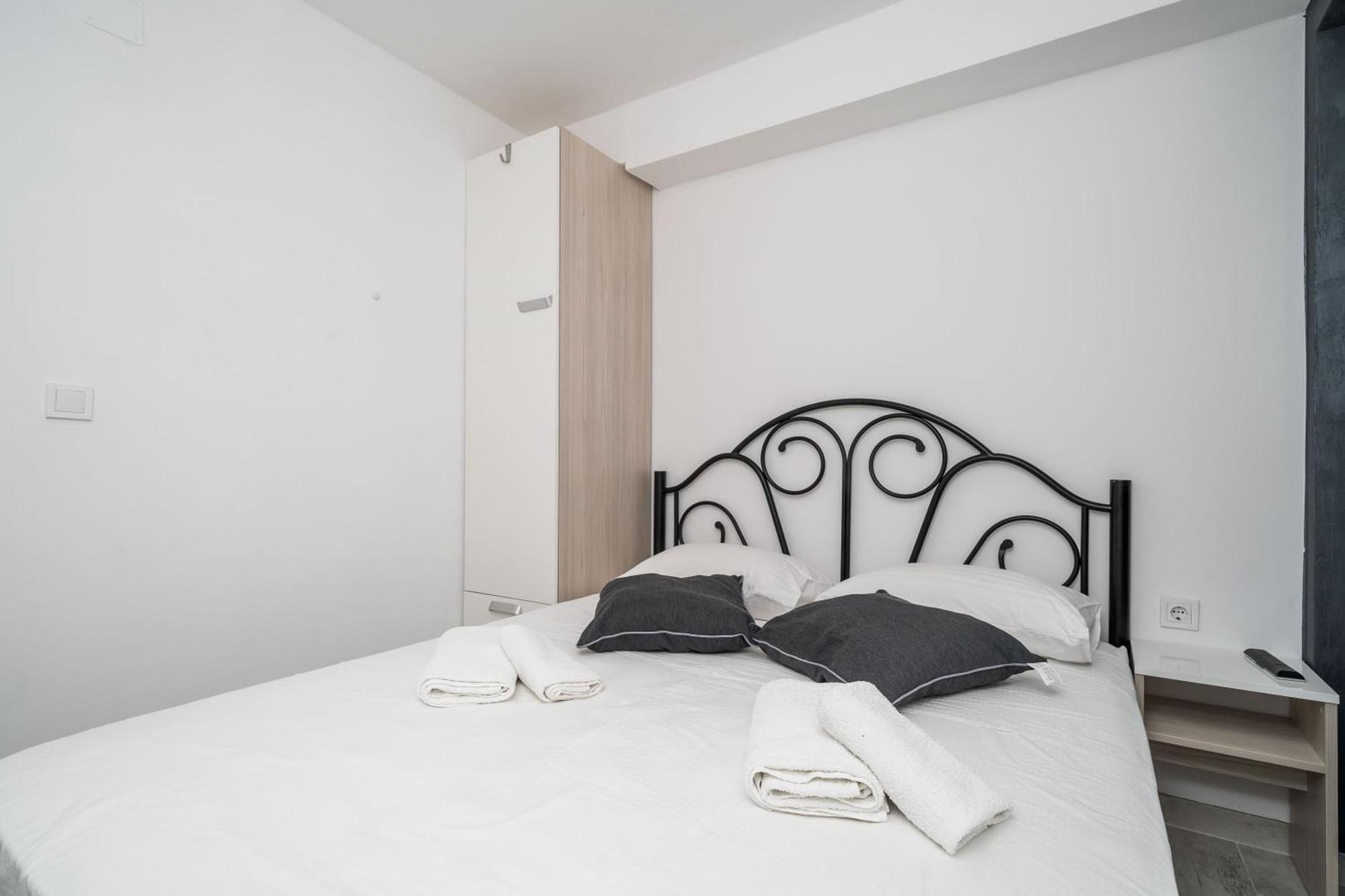 Mata Family Apartments Molunat Habitación foto