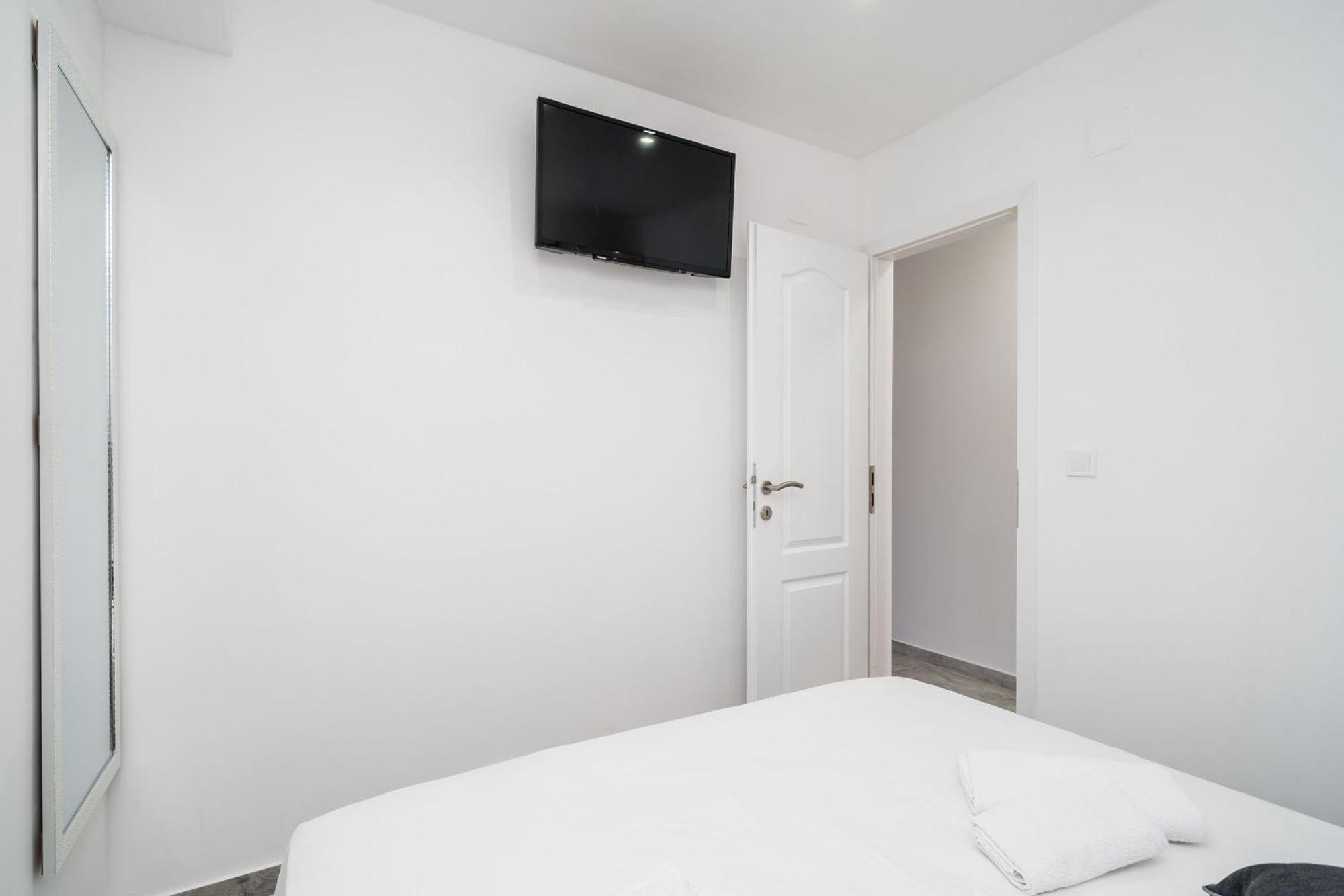 Mata Family Apartments Molunat Habitación foto