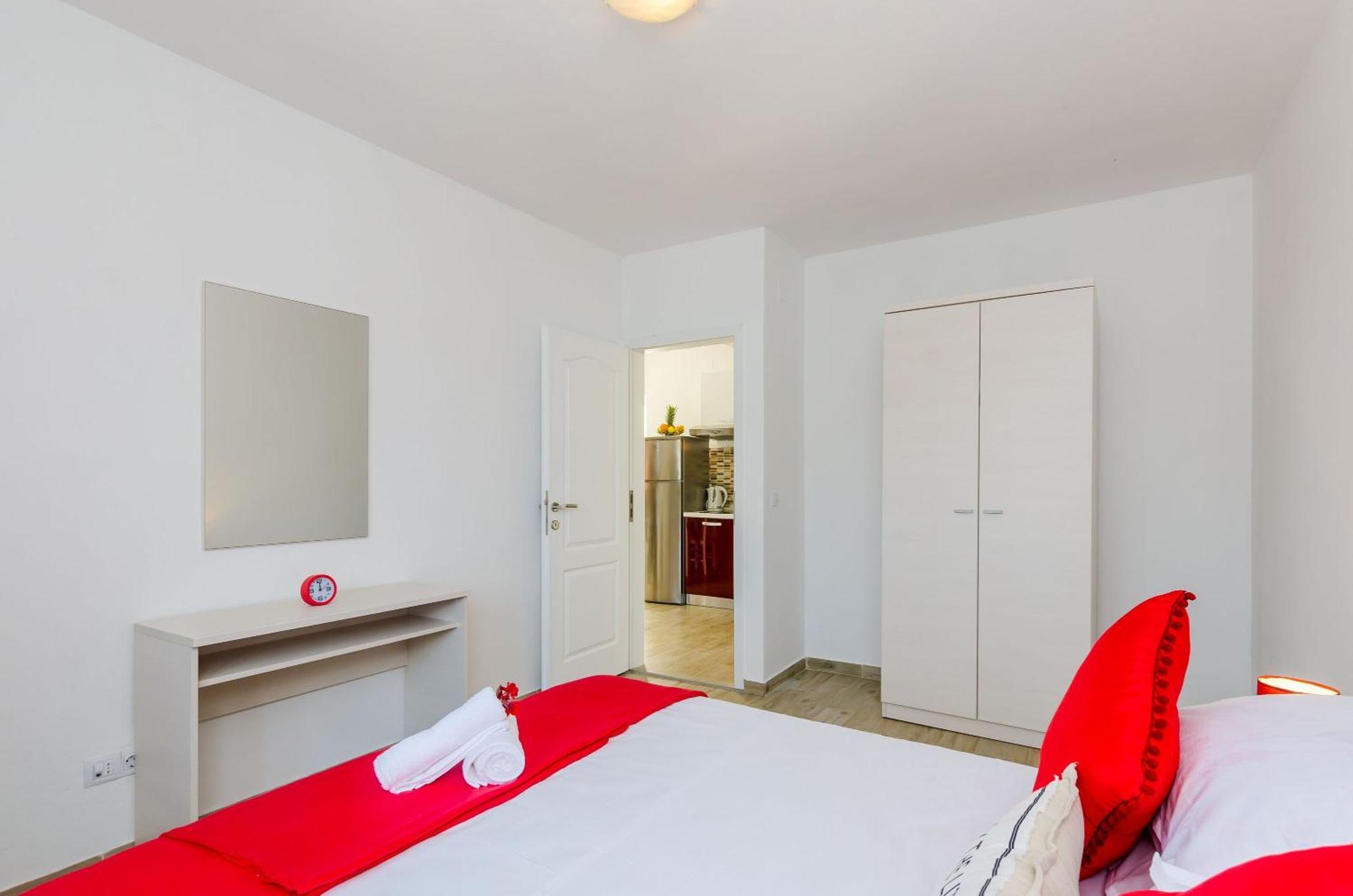 Mata Family Apartments Molunat Habitación foto