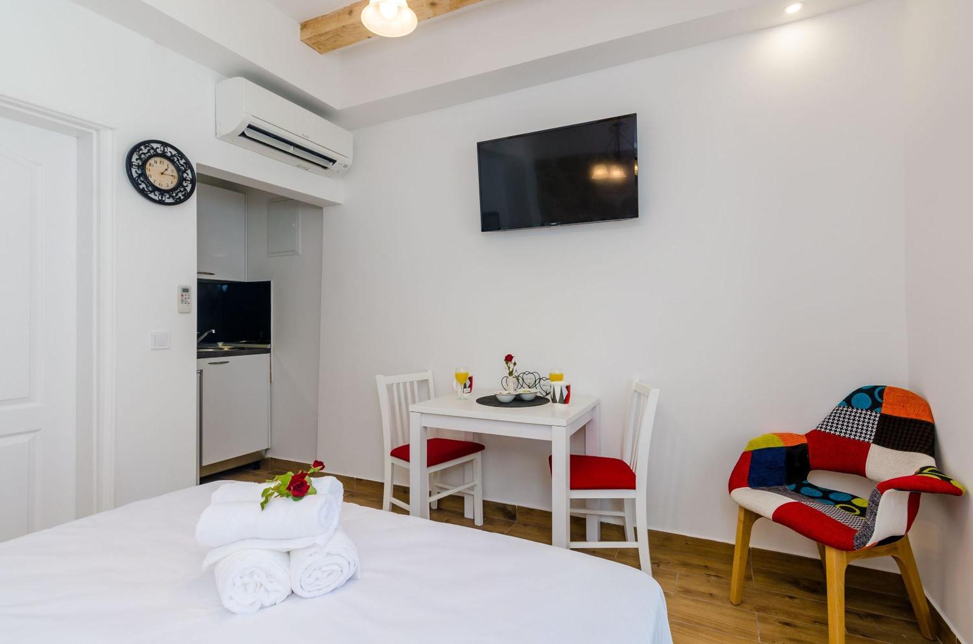 Mata Family Apartments Molunat Habitación foto