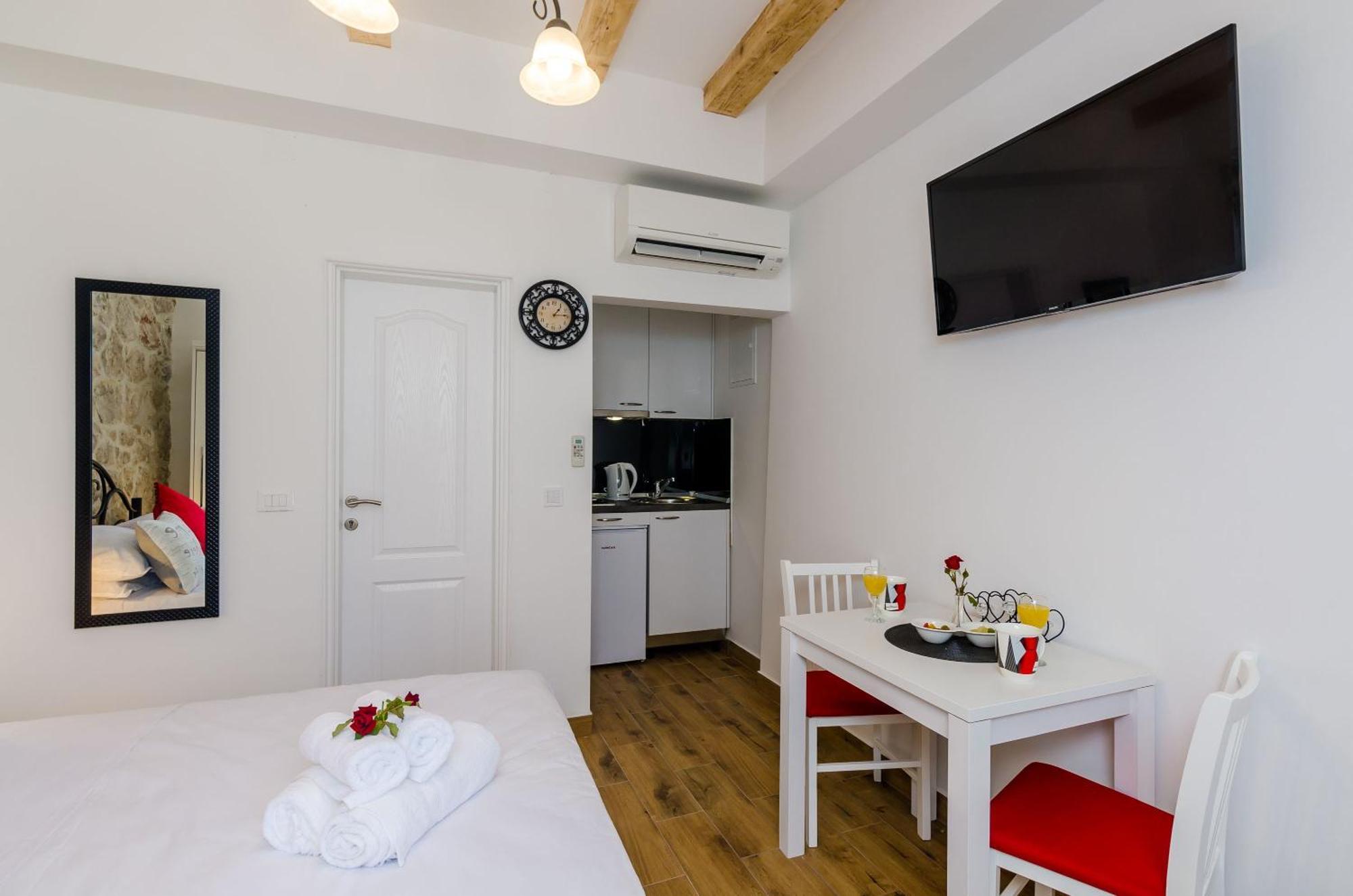 Mata Family Apartments Molunat Habitación foto